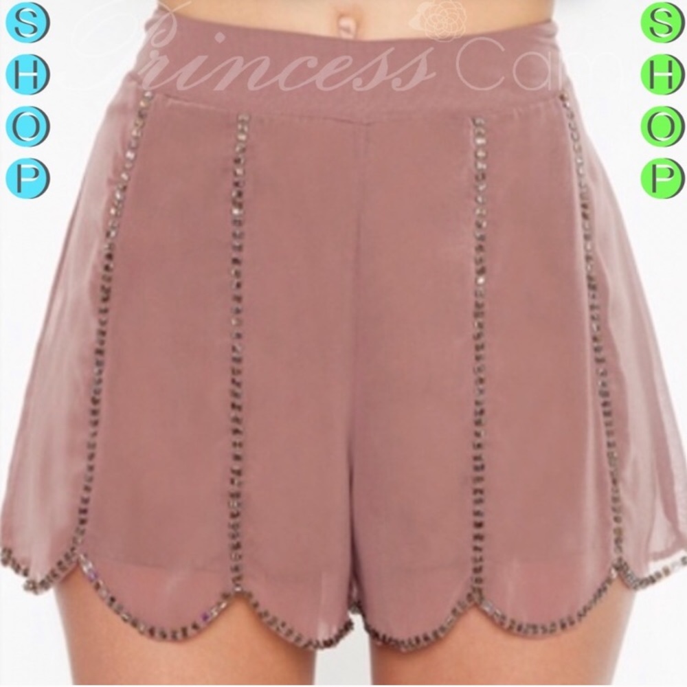 🆕Ark & Co. Taupe High-waist Beaded Scallop Shorts